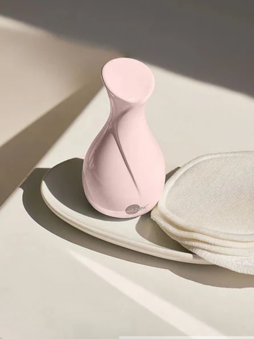 Skin Inc Cryo-Ice Sake Roller